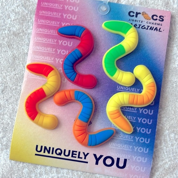 Brand New Crocs Jibbitz Charms 5 Pack Colorful Candy Worms - Picture 2 of 9